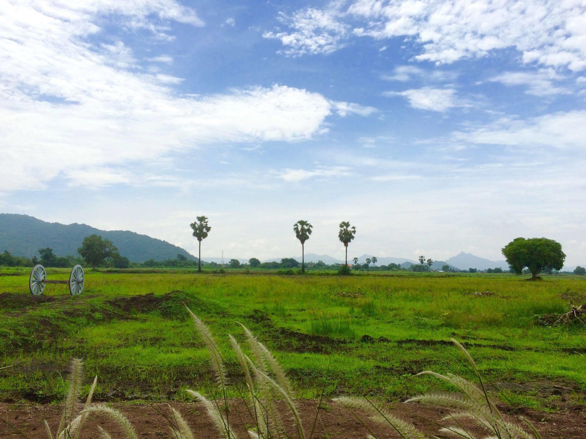 Ban Khok Krathiam Wanlapa Farmstay מראה חיצוני תמונה