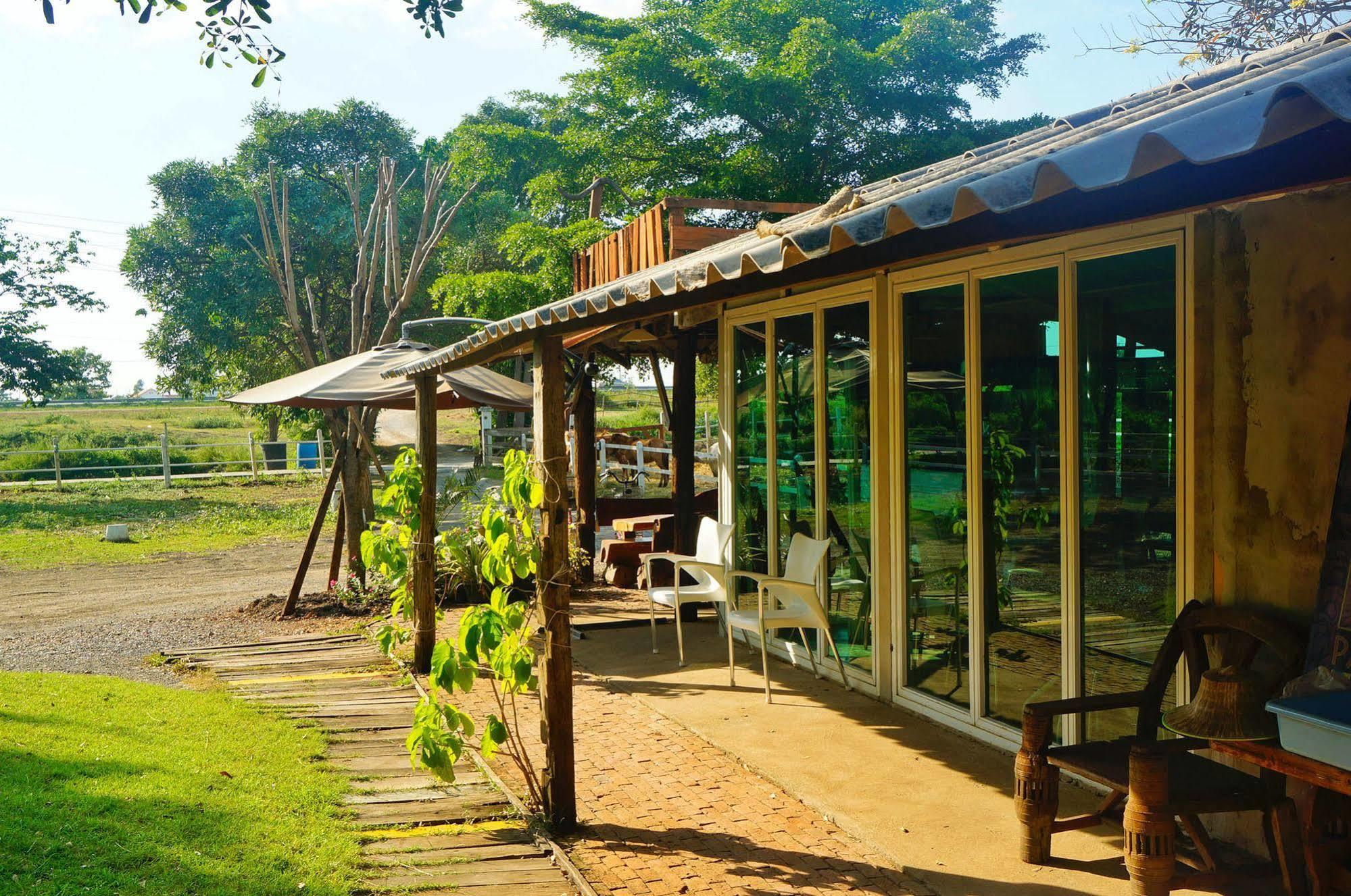 Ban Khok Krathiam Wanlapa Farmstay מראה חיצוני תמונה