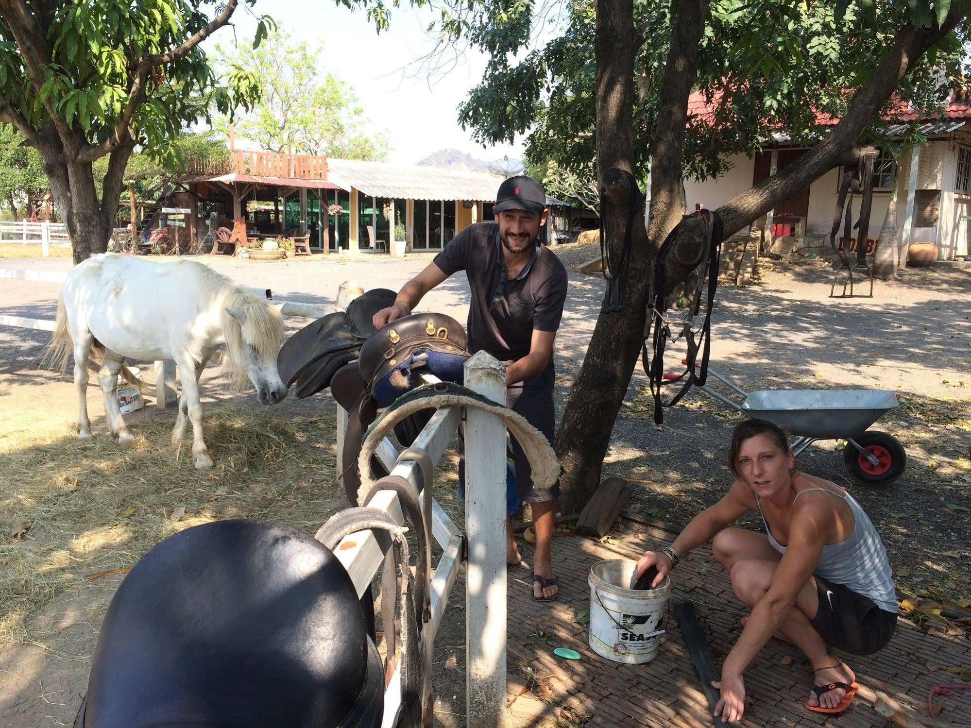 Ban Khok Krathiam Wanlapa Farmstay מראה חיצוני תמונה